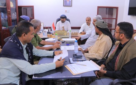 اللجنة المجتمعية تعقد لقائها العام وتدين استخدام ملف الكهرباء للضغوطات السياسية بالمكلا