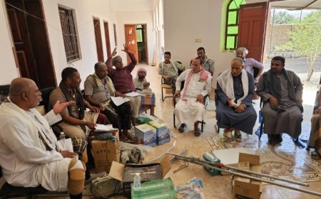 إجراء عملية الاستلام والتسليم بين مدير مكتب الزراعة والري والثروة السمكية السلف والخلف بمديرية السوم