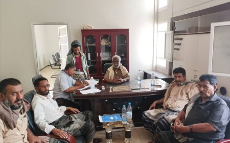 مدير عام مديرية ميفعة يوجه بتخفيض الرسوم الدراسية في المدارس الأهلية