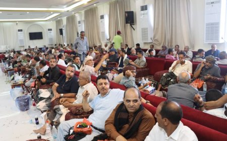 في مقدمتها وزير الدفاع.. شخصيات سياسية وعسكرية وأمنية ومدنية يقدمون واجب العزاء لأسرة الفقيد اللواء محمد ناجي سعيد