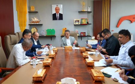 عدن تتحضّر لمؤتمرها الاقتصادي الأول..  لملس والوالي يضعان الخطوط العريضة للبرنامج والفعاليات