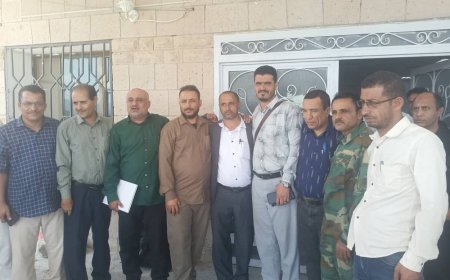 اجراء عملية الاستلام والتسليم بين مدير مستشفى الضالع المركزي ( حكولة) السابق والجديد