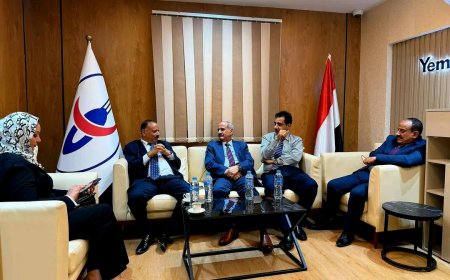 وزير النقل يزور مكتب ''اليمنية" الجديد في القاهرة ويطّلع على سير العمل