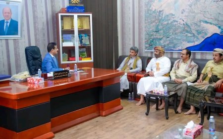 المحافظ بن الوزير يبحث مع النقابة العمالية لقطاع S1 عسيلان آليات إعادة تشغيل القطاع