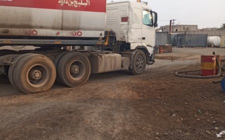 كهرباء أبين: بدء تفريغ ناقلة وقود بمحطة التوليد وانفراجة مؤقتة للأزمة