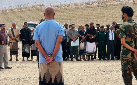 شرطة شبوة والنيابة العامة ينفذان حكم الإعدام بحق مدانين بالقصاص الشرعي