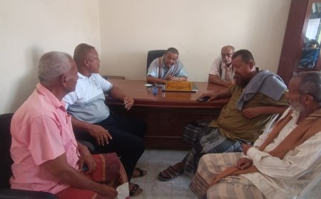 المصفري يناقش مع مدير مكتب الشباب والرياضة بتبن مشروع بناء مقر نادي الحسيني