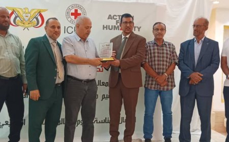 مركز الأطراف الصناعية بعدن يحيي اليوم العالمي للعلاج الطبيعي