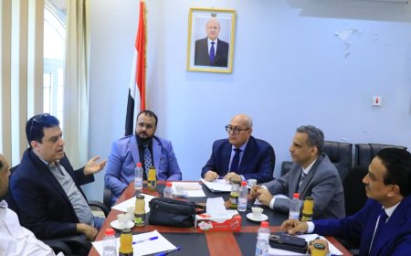 لقاء بعدن يناقش تنفيذ مشاريع استراتيجية في قطاع الطرقات