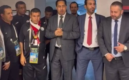 الوزير البكري يشدّ من ازر  لاعبي منتخب الشباب عقب الخسارة من السعودية