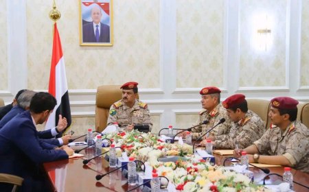 وزير الدفاع يلتقي في عدن سفير الاتحاد الأوروبي الجديد