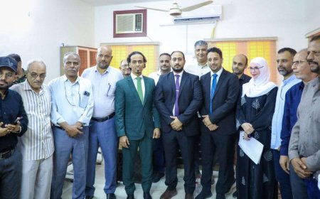 الأمين العام يشرف على مراسم تسليم مهام رئيس هيئة الأراضي