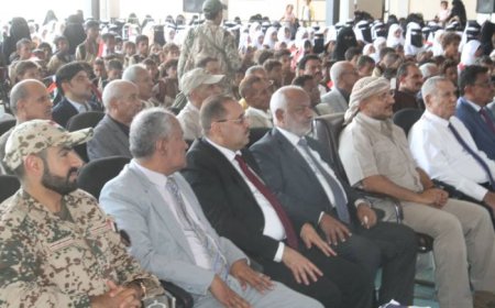 تعز.. خلية الأعمال الإنسانية تدشن مشروع الحقيبة المدرسية لعدد 26 ألف طالب وطالبة في الساحل الغربي