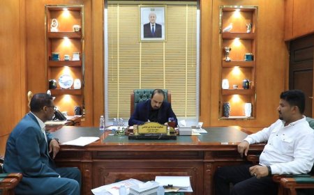 محافظ حضرموت يطلع على سير العمل في المشاريع الخدمية بمديرية تريم