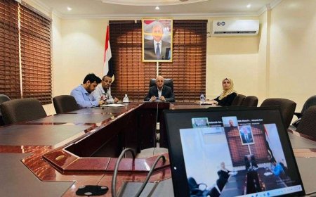 الشرجبي يبحث مع السفيرة الهولندية ومسؤولي البنك الدولي تعزيز الشراكة في قطاع المياه والتحضير لمؤتمر عدن للمناخ 2026