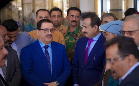 محافظ شبوة يرحب باستئناف الرحلات بمطار عتق