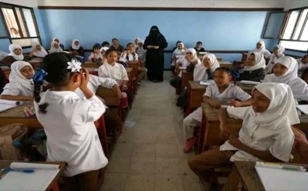 انقطاع الكهرباء يتسبب في إغماء معلمة أثناء التدريس بمدرسة حكومية في دار سعد