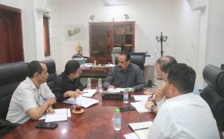 العقربي يبحث مع مدير مشروع "شريان" تعزيز الشراكة لتمويل مشاريع حيوية في عدن