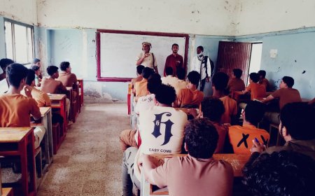 العولقي يتسلم مهامه مديرا لثانوية الفاروق المحورية بجعار