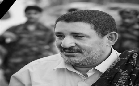 العميد الركن أحمد لقلم يبعث برقية تعزية في وفاة الشيخ أديب العيسي 