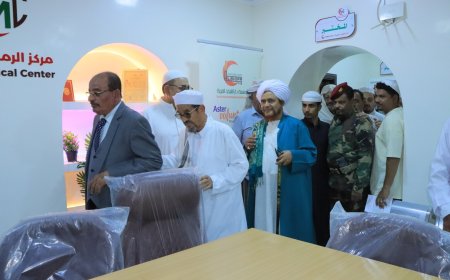 الوكيل التميمي والعلامة الحبيب بن حفيظ يفتتحان مركز الرملة الطبي بتريم ويدشنان القافلة الطبية المصاحبة للافتتاح