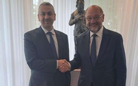 السفير الإرياني يبحث مع مؤسسة فريدريش إيبرت تعزيز السلام والتعليم في اليمن