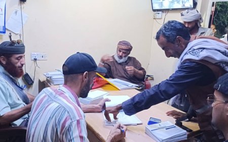 أفران عدن الخيرية تدشن توزيع مساعدات مالية لنحو 800 حالة بيافع