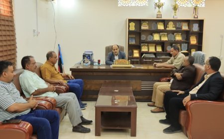 مدير عام دارسعد يلتقي مدير عام الوحدة التنفيذية للنازحين بعدن ويجدد دعوته لتنظيم عملية النزوح