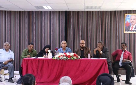 فريق التوجيه والرقابة الرئاسي يلتقي أعضاء الجمعية الوطنية ومجلس المستشارين من ساحل حضرموت