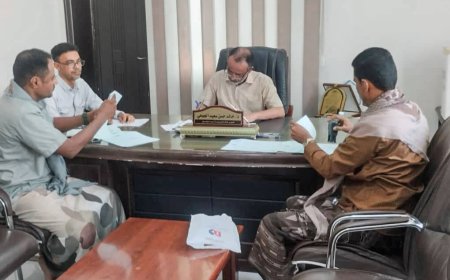 مدير عام بروم ميفع يوقع اتفاقية تنفيذ مشروعي "الشباب والرياضة" مع المقاول المنفذ مؤسسة يسلم المحمدي