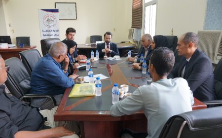 بعثة الاتحاد الأوروبي تزور غرفة عمليات اللجان المجتمعية بعدن لتعزيز السلام.