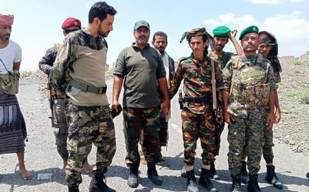 قائد الكتيبة الثانية طوارئ حزام أمني أبين يزور جبهة ثره ويشيد بصمود أبطال المقاومة الجنوبية