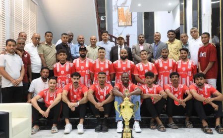 المحافظ بن ماضي يستقبل نجوم شعب حضرموت أبطال ثلاثية الموسم السلوي ويشيد بإنجازهم التاريخي