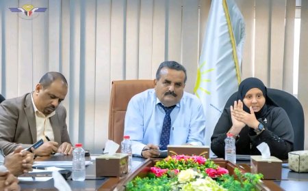 اجتماع في مطار عدن الدولي يناقش تعزيز الخدمات الأرضية والالتزام بالمعايير الدولية