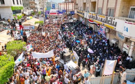 الشهيدة إفتهان المشهري تشعل الغضب الشعبي في تعز .. مسيرات وبيان نقابي يطالب بالعدالة للشهداء