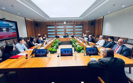 وفد رؤساء الجامعات اليمنية يختتم زيارته لمدينة شنغهاي بجامعتي شانغهاي وجياوتونغ