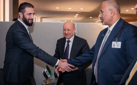 الرئيس الزُبيدي يشارك في سلسلة اللقاءات الثنائية لوفد مجلس القيادة مع رؤساء الوفود المشاركة باجتماعات الجمعية العامة للأمم المتحدة