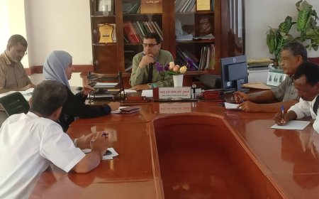 مدير عام صحة لحج يناقش مع منظمة الصليب الأحمر الدولي تدخلاتها بالمحافظة