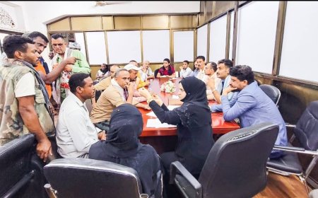 إجتماع لصندوق النظافة والتحسين لمناقشة بداء اعمال النظافة بالمحافظة