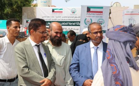 جمعية الحكمة تواصل حملتها الإغاثية في عدن ولحج بتمويل بيت الزكاة الكويتي