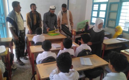 مدرسة ظبة بيافع رصد تُكرم المعلمين والطلاب الأوائل والداعمين للعملية التعليمية