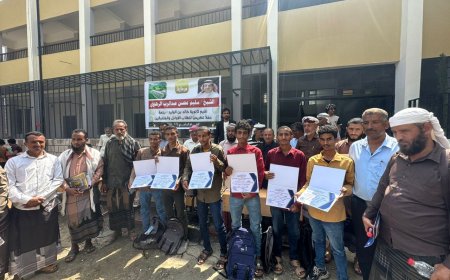 تكريم الطلاب المتفوقين في ثانوية خالد بن الوليد بيافع رصُد بمحافظة أبين