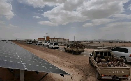 وزير الدفاع يشيد بالإنجاز النوعي لمشروع الطاقة الشمسية في شبوة ويدعو إلى مواصلة دعم الجهود التنموية