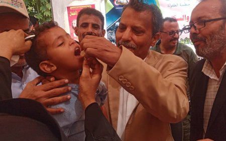 بدعم منظمتي بوليو والصحة العالمية.. محافظ أبين يدشن الحملة الوطنية الثانية للتحصين ضد مرض شلل الأطفال