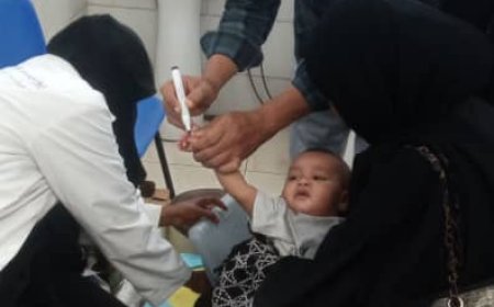تدشين الحملة الوطنية الطارئة للتحصين ضد شلل الأطفال بالشيخ عثمان