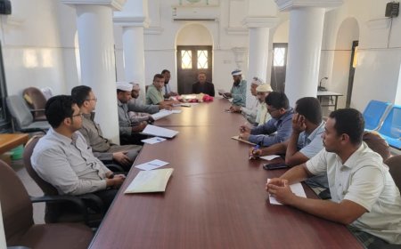 فتح مظاريف مناقصة مشروع بناء 3 صفوف إضافية بمدرسة الواسطة بمديرية تريم