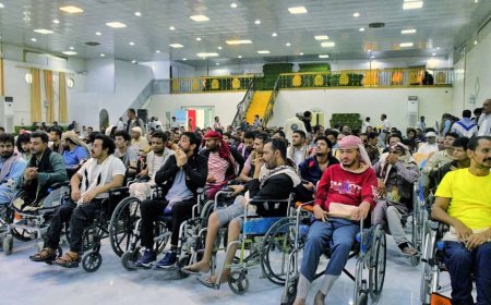 مأرب: ملتقى أبناء حزم العدين يكرم 260 جريحاً معاقاً من أبناء إب. 