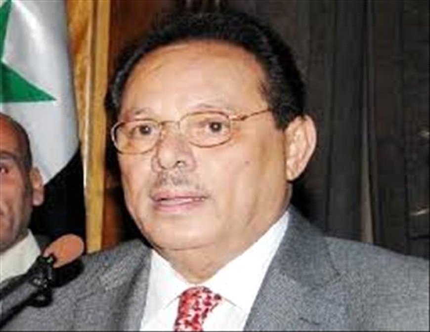 الرئيس علي ناصر محمد يجري اتصالًا بالمناضل الكبير أحمد سالم عبيد