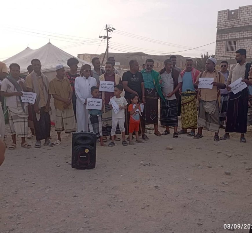 خيمة العز والكرامة بمدينة الحامي تُنظم وقفة وتُصدر بياناً احتجاجياً