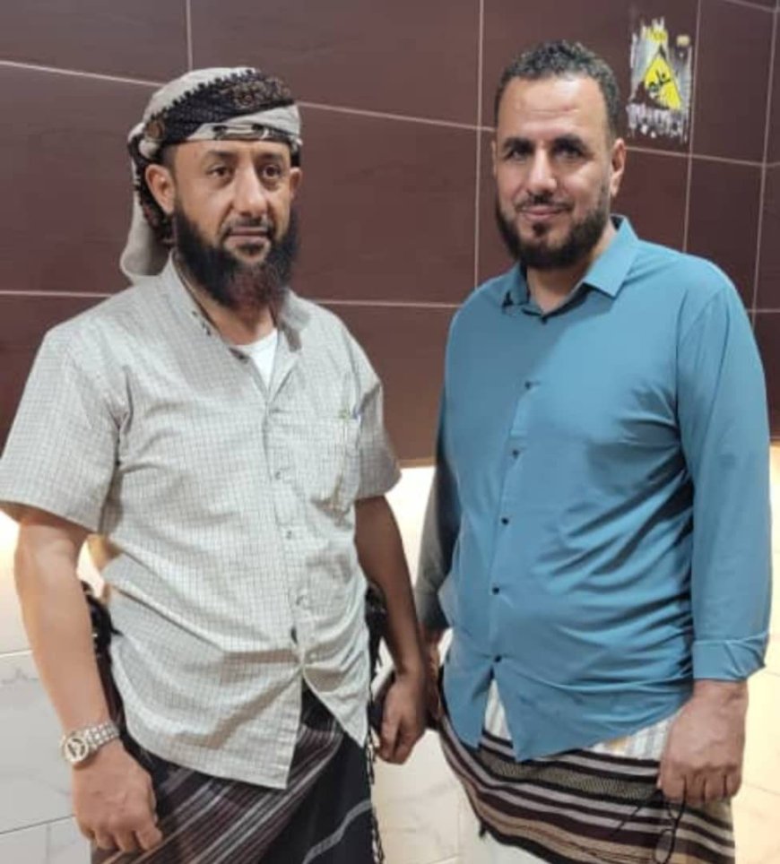 الشيخ محمد فضل العمري يشيد بجهود الشيخ أنور العمري في دعم المتفوقين